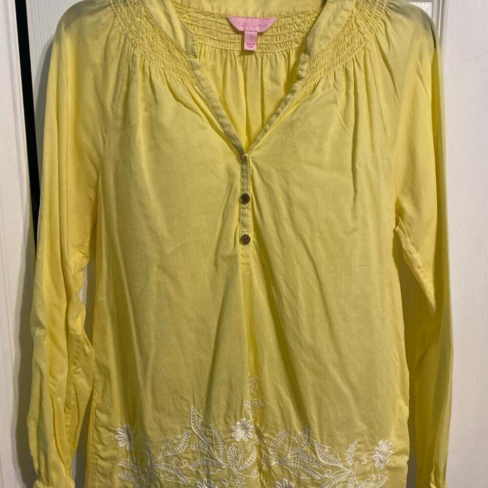 Small Lilly Pulitzer pull over top